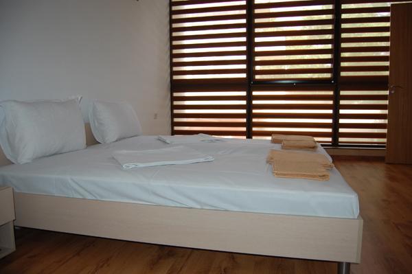 The White House Hostel Karlovo Exterior photo
